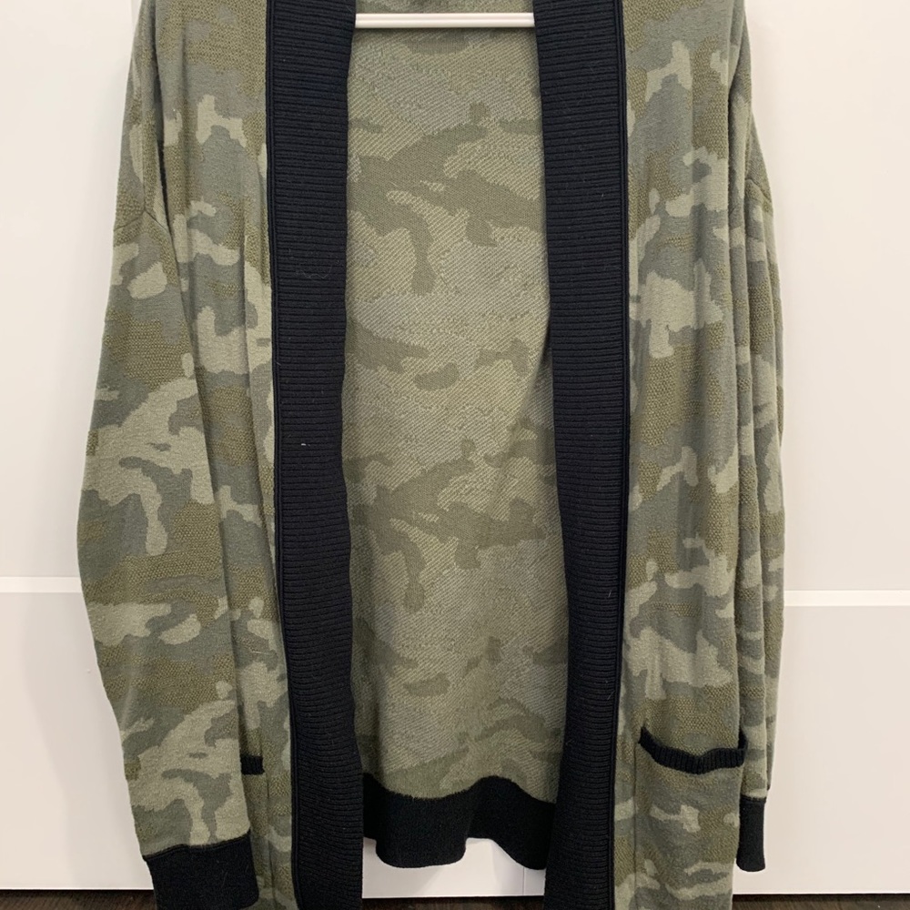Express camo cardigan